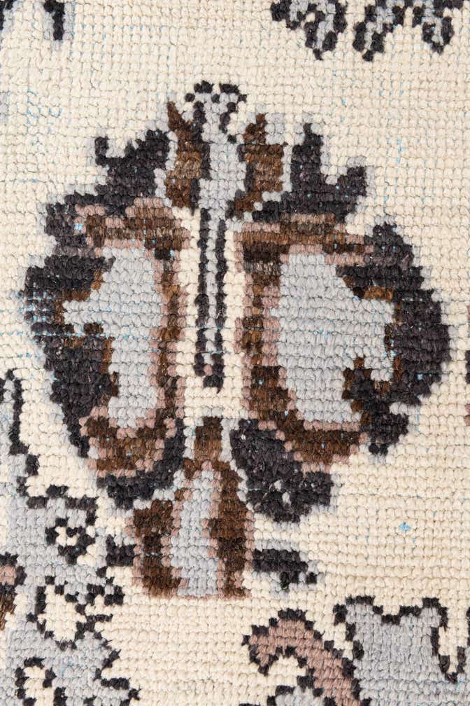 5' 10 x 9' 3 Hand Knotted Moroccan Wool Rug