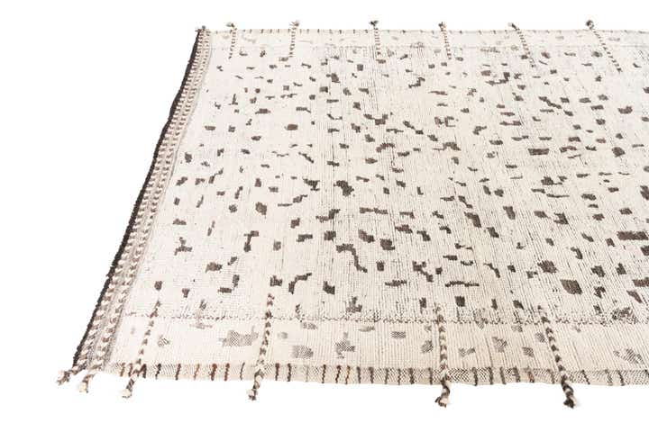 5' 4 x 7' Hand Knotted Moroccan Wool Rug