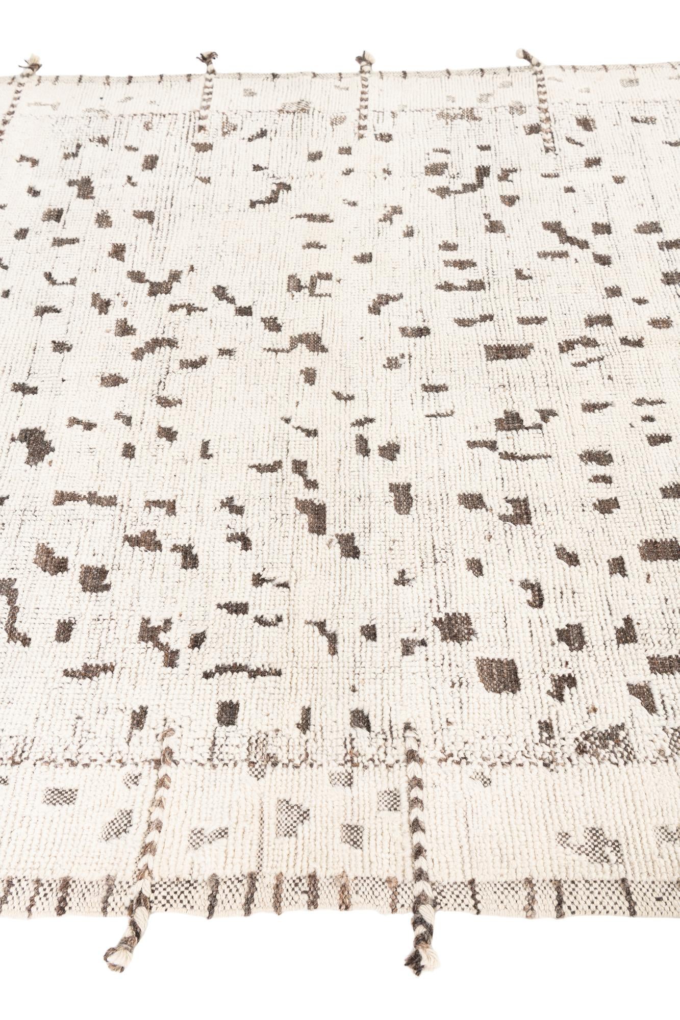 5' 4 x 7' Hand Knotted Moroccan Wool Rug