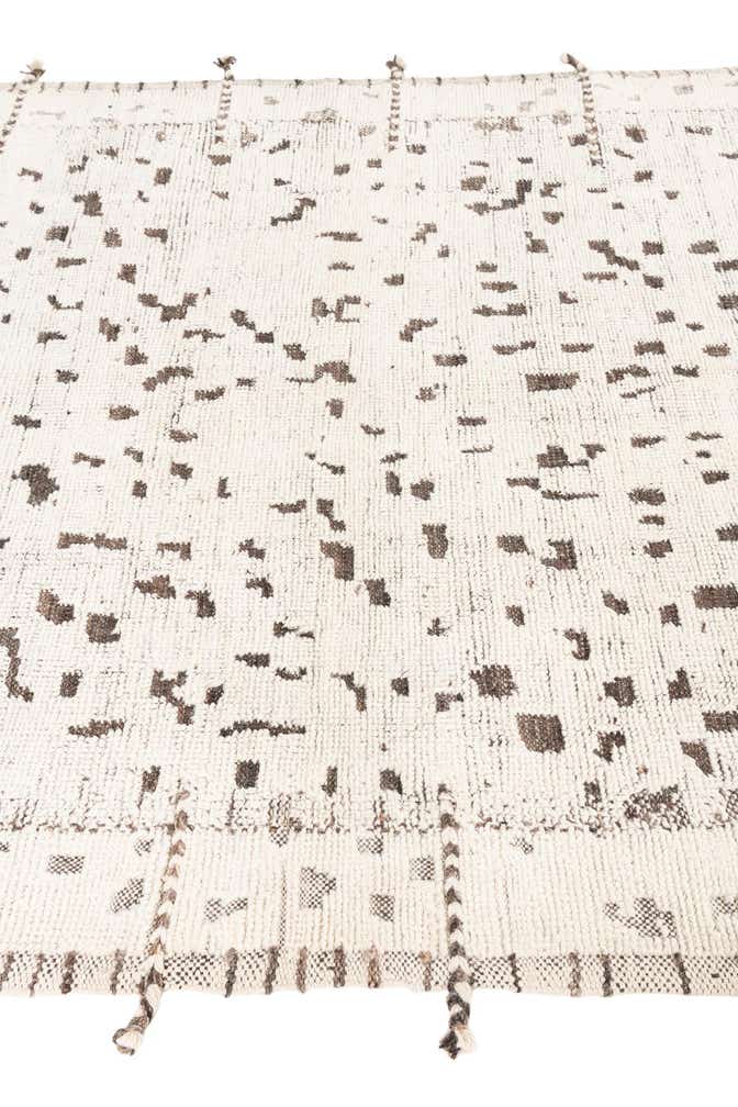 5' 4 x 7' Hand Knotted Moroccan Wool Rug