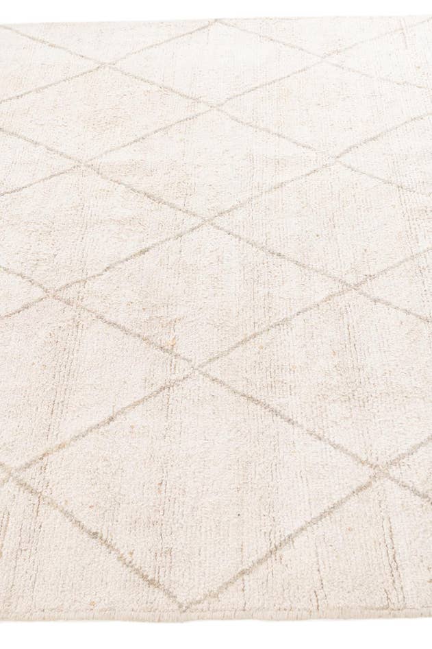 Detail image of 6' 8 x 8' 10 Hand Knotted Moroccan Wool Rug