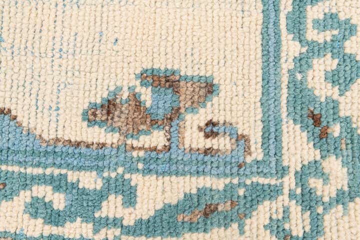 5' 5 x 9' Hand Knotted Moroccan Wool Rug