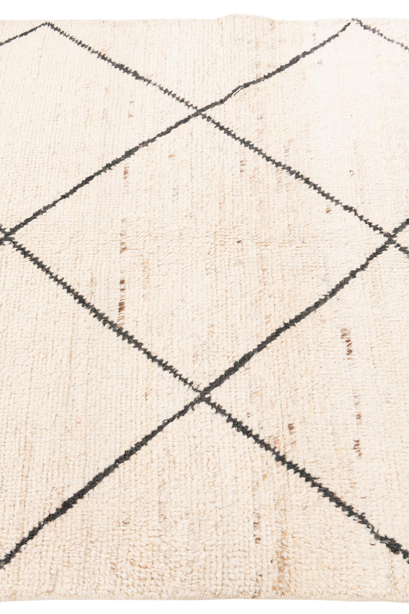 4' 10 x 7' 10 Hand Knotted Moroccan Wool Rug