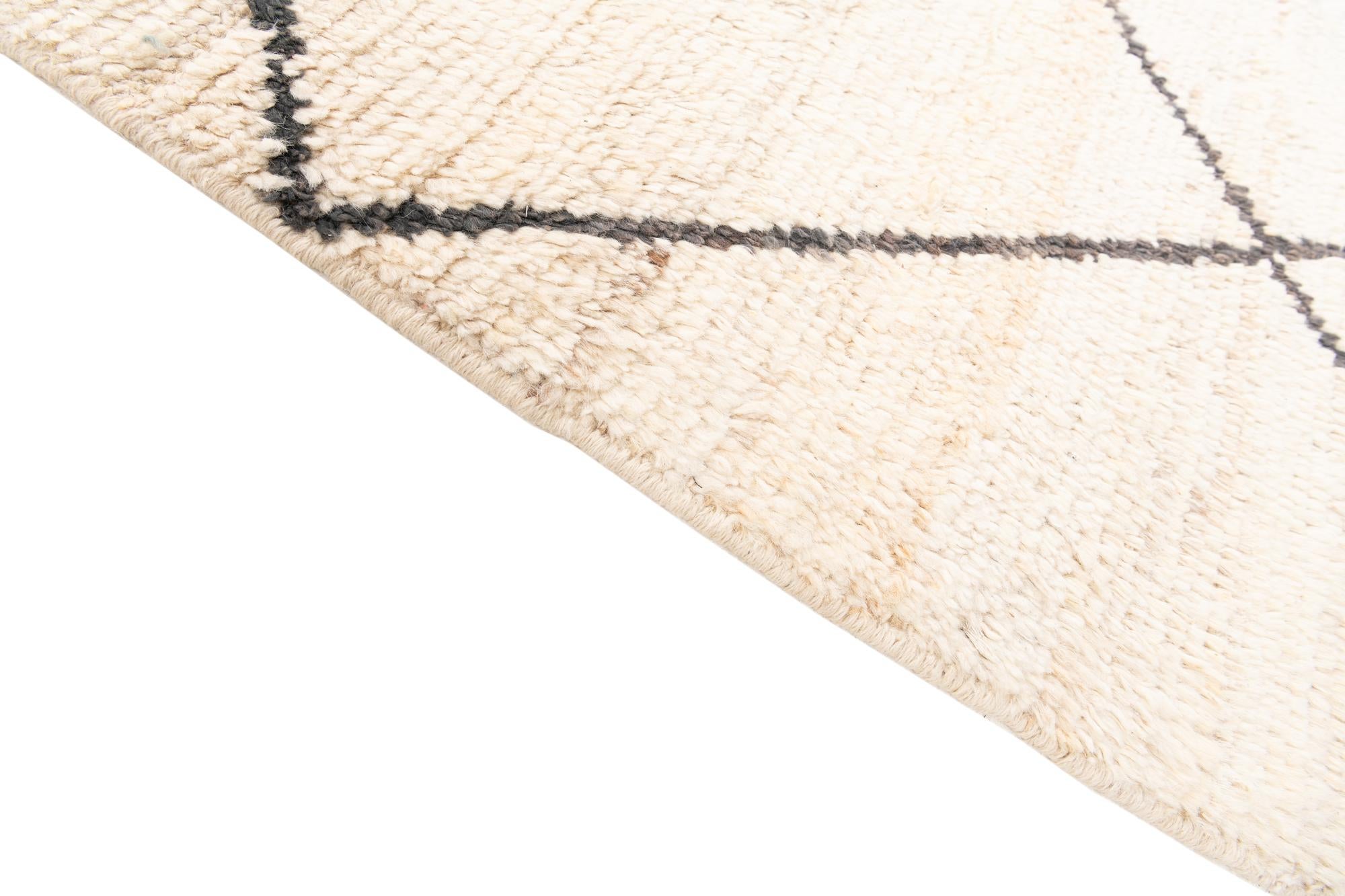 4' 10 x 7' 10 Hand Knotted Moroccan Wool Rug