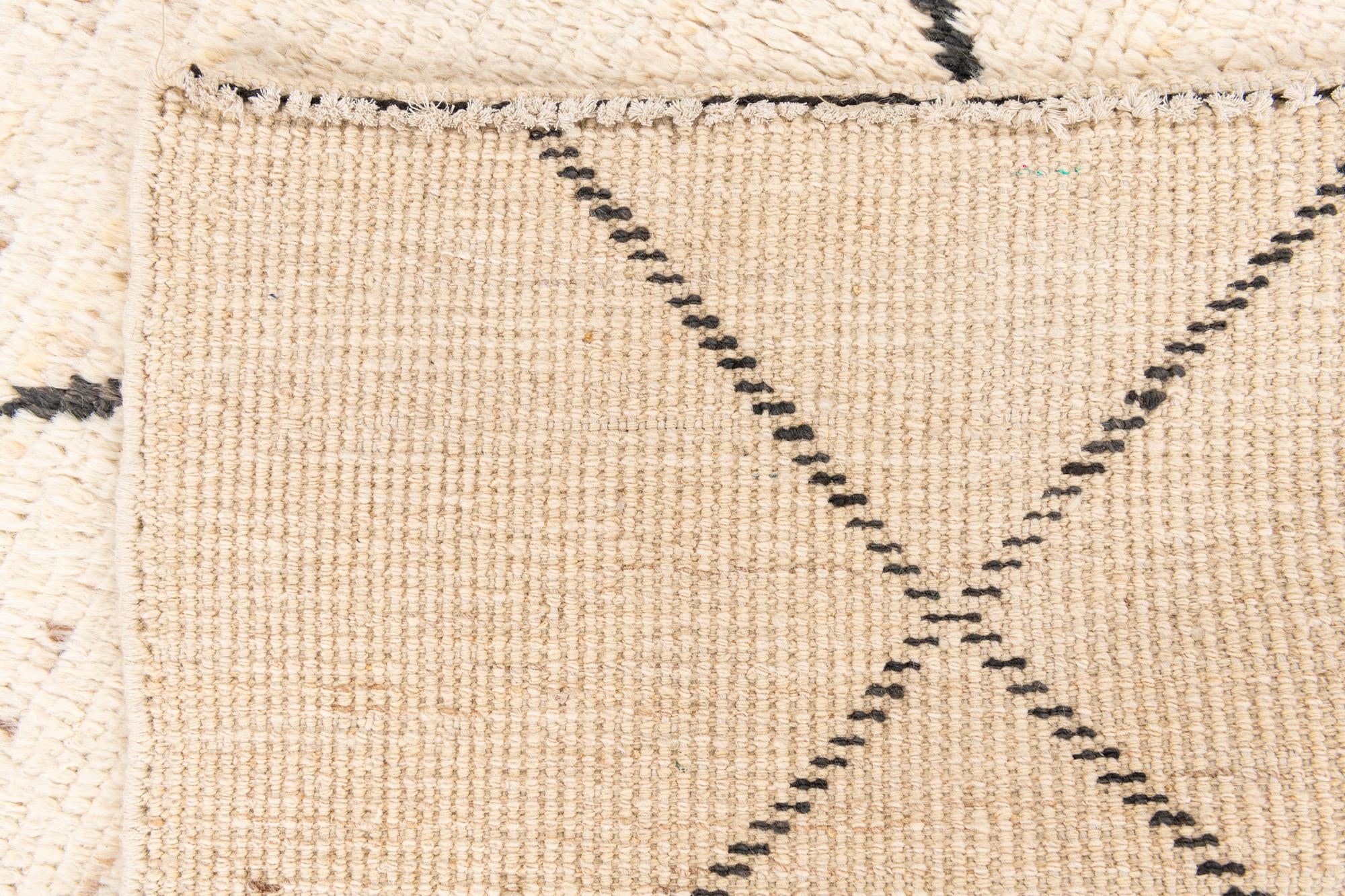 4' 10 x 7' 10 Hand Knotted Moroccan Wool Rug