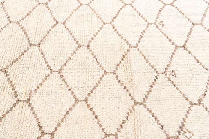 5' 2 x 8' 1 Hand Knotted Moroccan Wool Rug