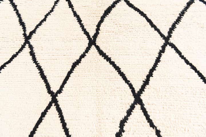 5' 3 x 7' 3 Hand Knotted Moroccan Wool Rug