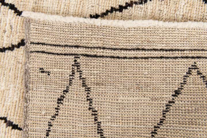 5' 2 x 7' Hand Knotted Moroccan Wool Rug