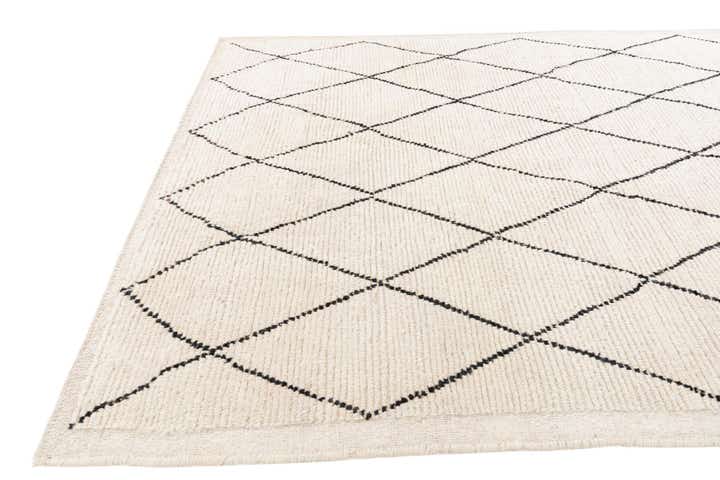 5' 4 x 7' 10 Hand Knotted Moroccan Wool Rug