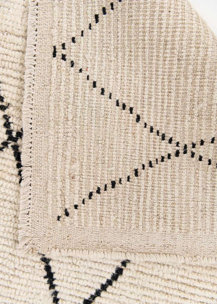 5' 4 x 7' 10 Hand Knotted Moroccan Wool Rug