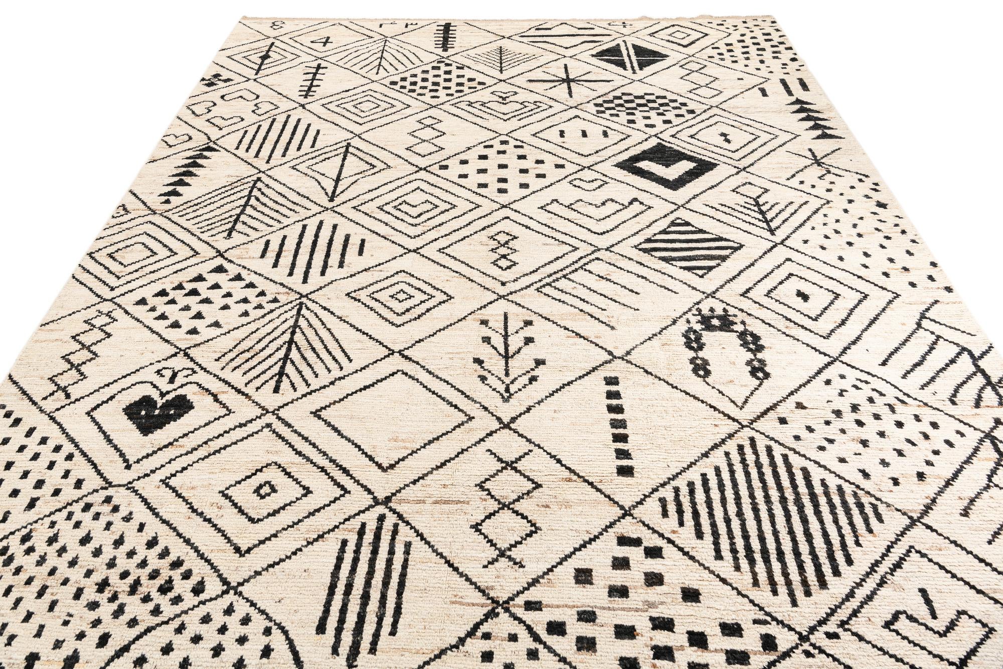 10' 1 x 14' Hand Knotted Moroccan Wool Rug