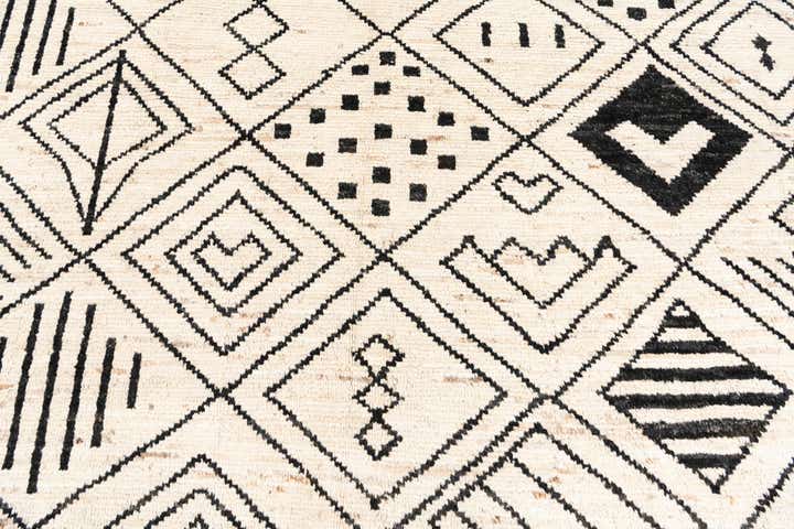 10' 1 x 14' Hand Knotted Moroccan Wool Rug