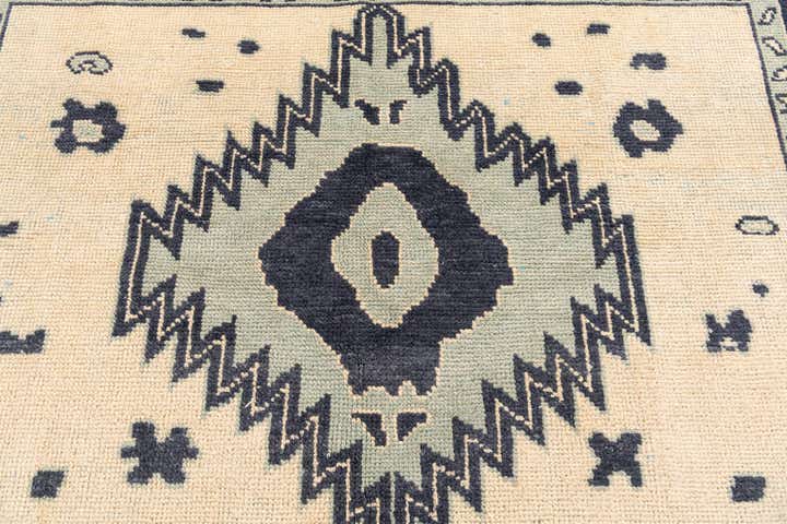 7' 9 x 10' 3 Hand Knotted Moroccan Wool Rug