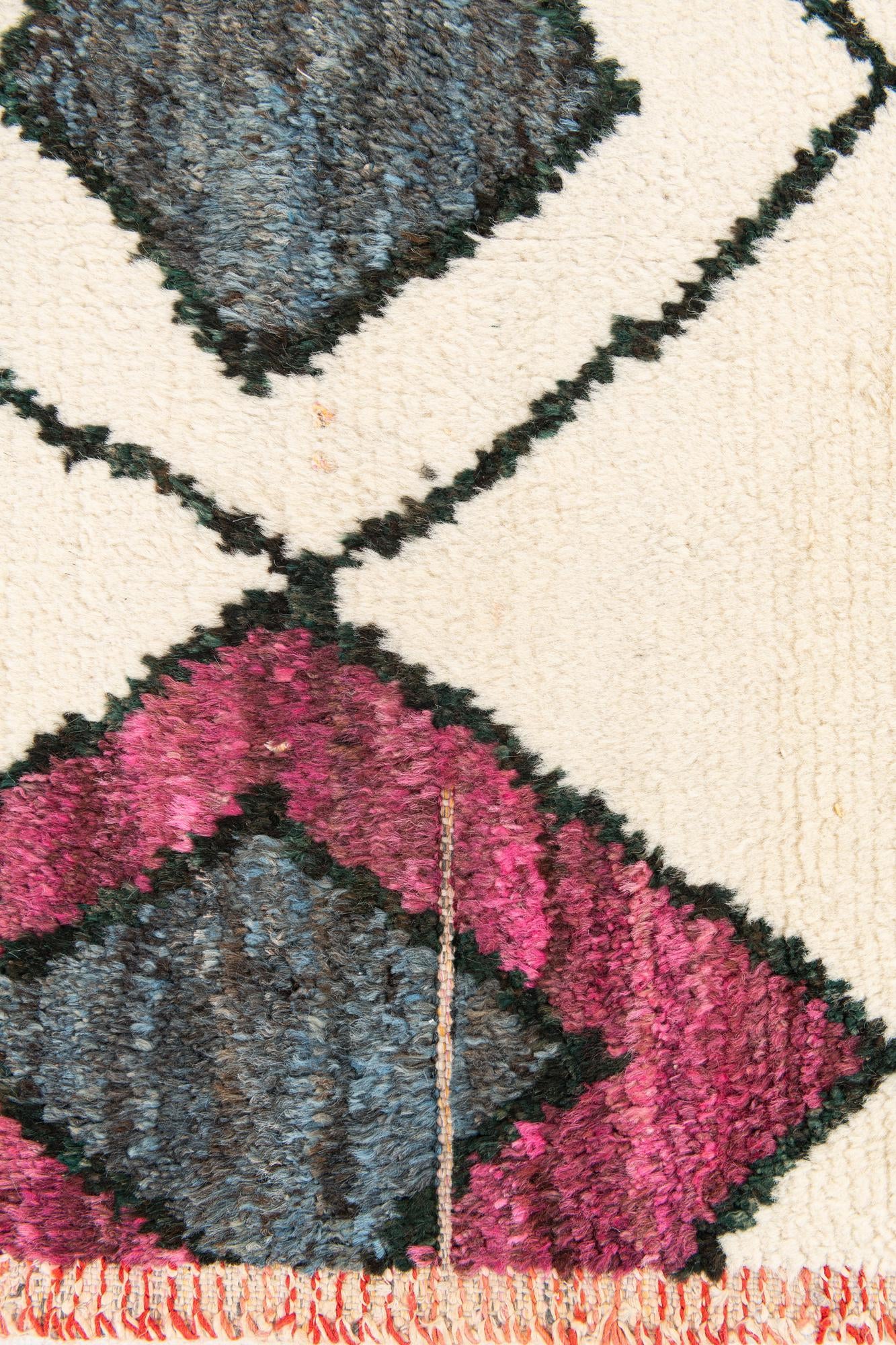 7' 10 x 9' 10 Hand Knotted Moroccan Wool Rug