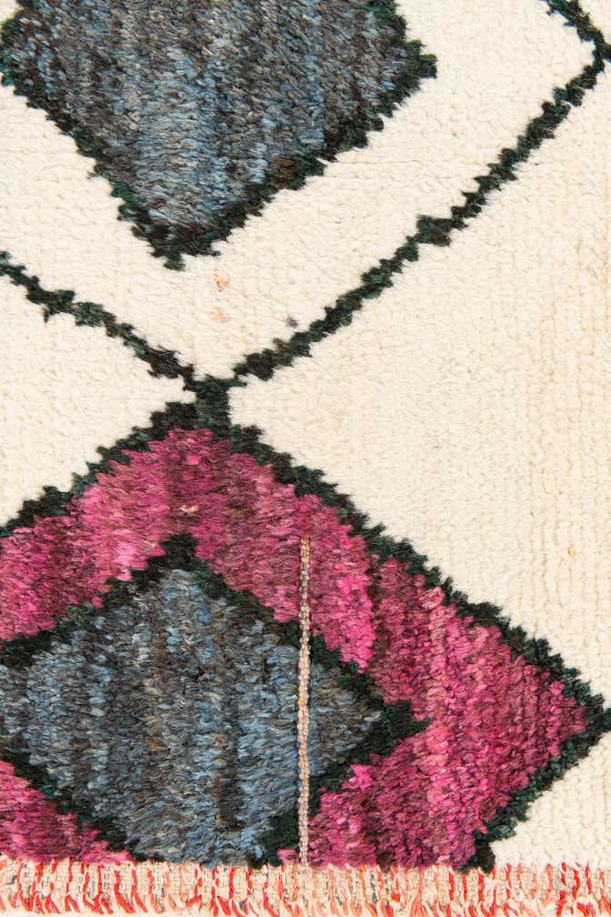 7' 10 x 9' 10 Hand Knotted Moroccan Wool Rug