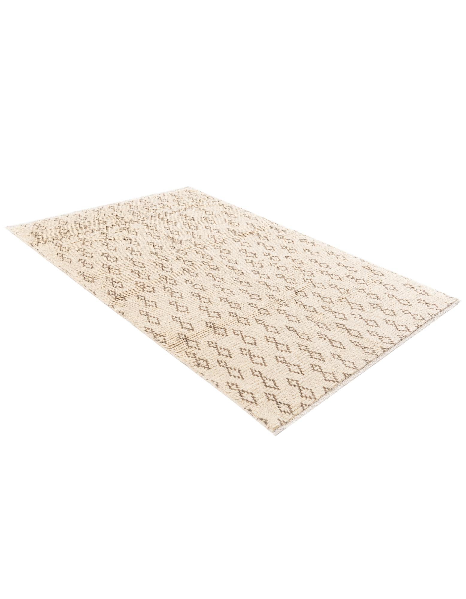 5' x 7' 8 Hand Knotted Moroccan Wool Rug