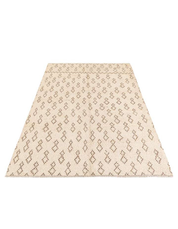 5' x 7' 8 Hand Knotted Moroccan Wool Rug