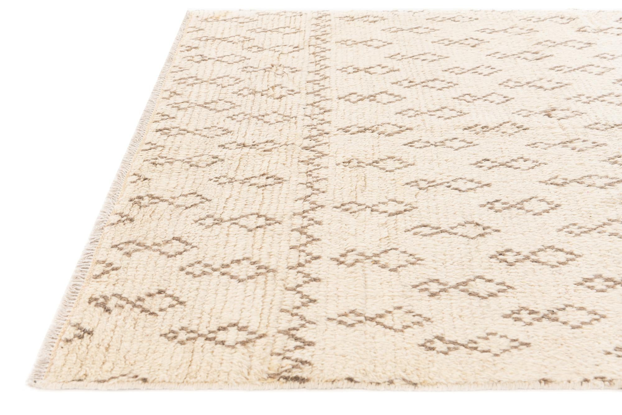 5' x 7' 8 Hand Knotted Moroccan Wool Rug