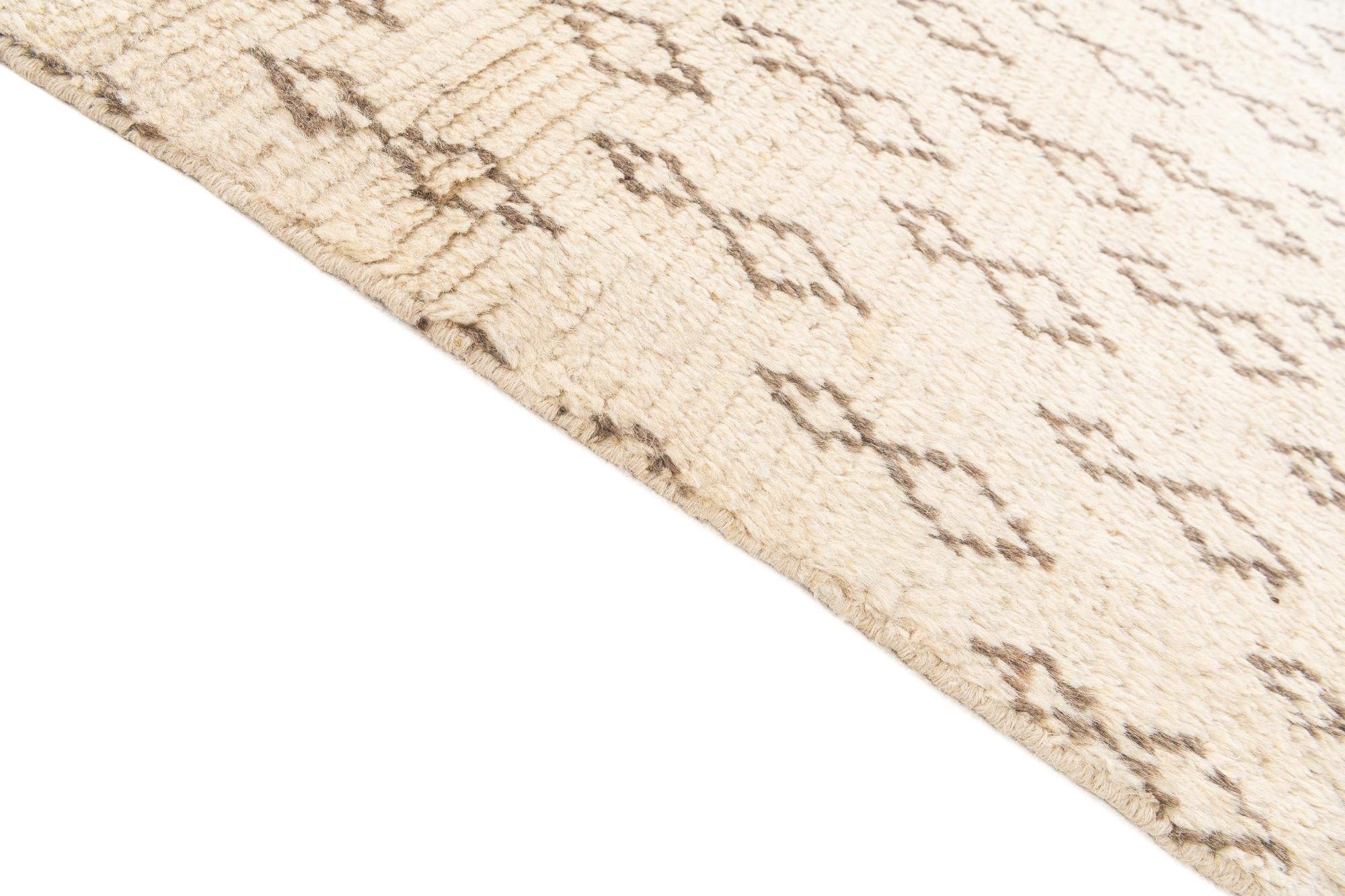 5' x 7' 8 Hand Knotted Moroccan Wool Rug
