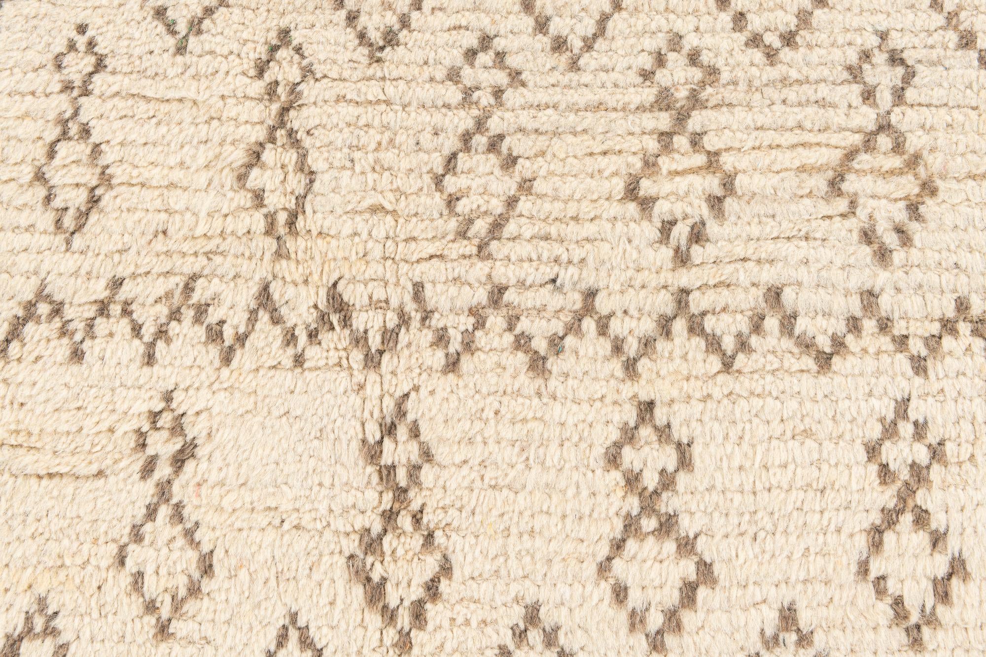 5' x 7' 8 Hand Knotted Moroccan Wool Rug