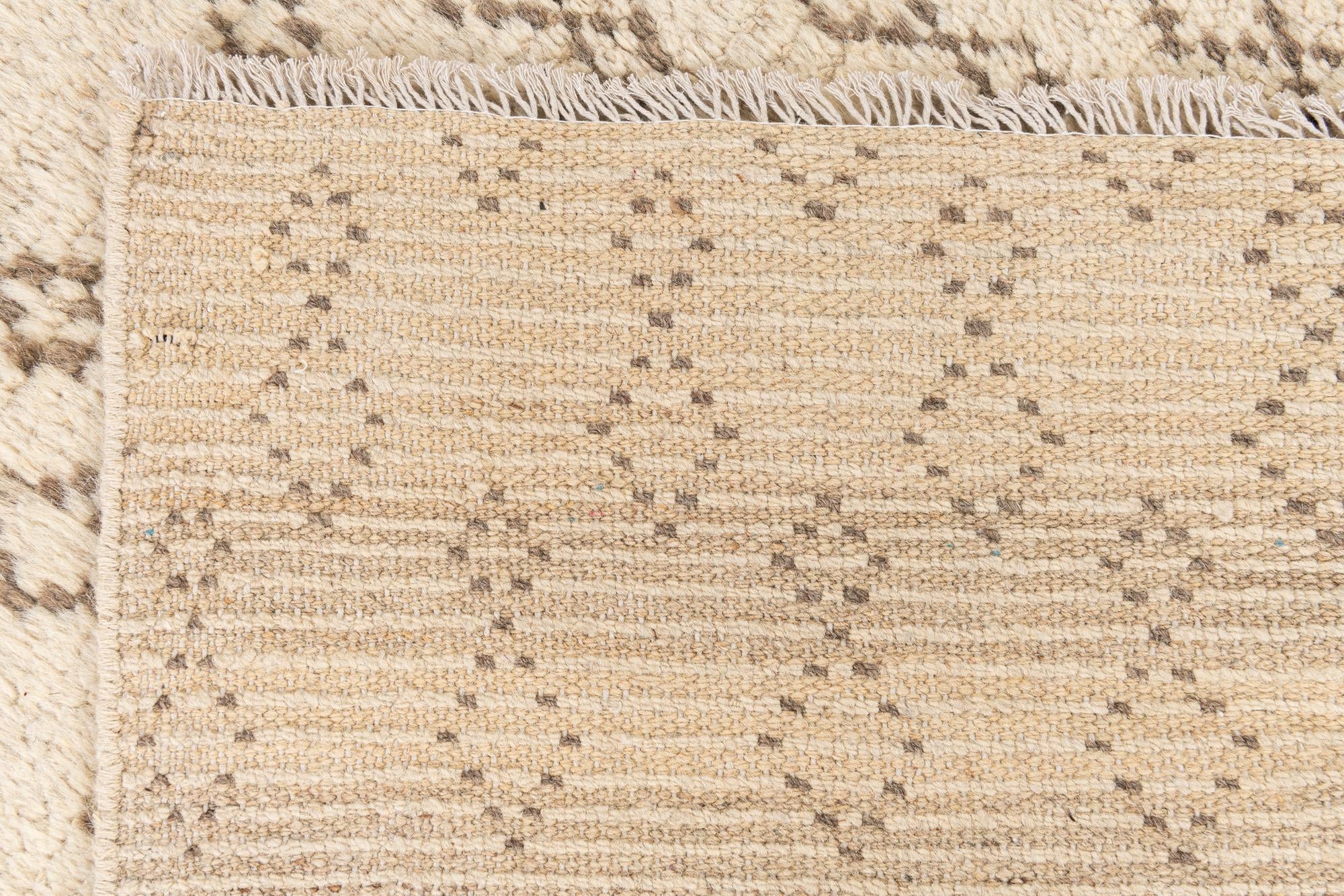 5' x 7' 8 Hand Knotted Moroccan Wool Rug