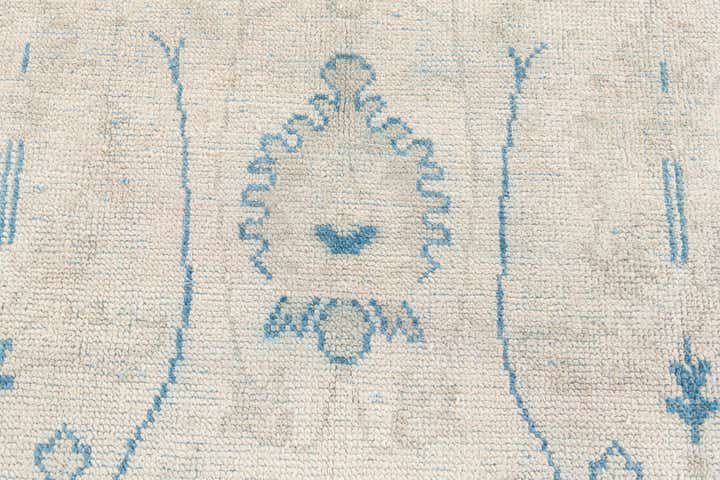 7' 9 x 10' 1 Hand Knotted Moroccan Wool Rug