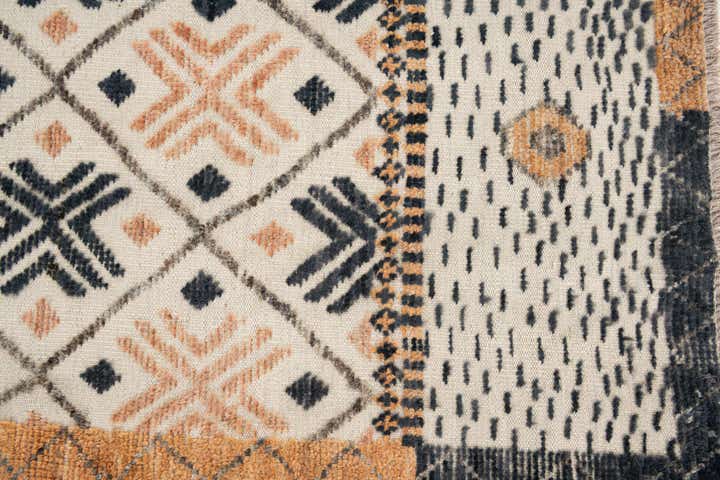 7' 7 x 10' 7 Hand Knotted Moroccan Wool Rug