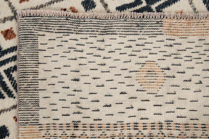 7' 7 x 10' 7 Hand Knotted Moroccan Wool Rug