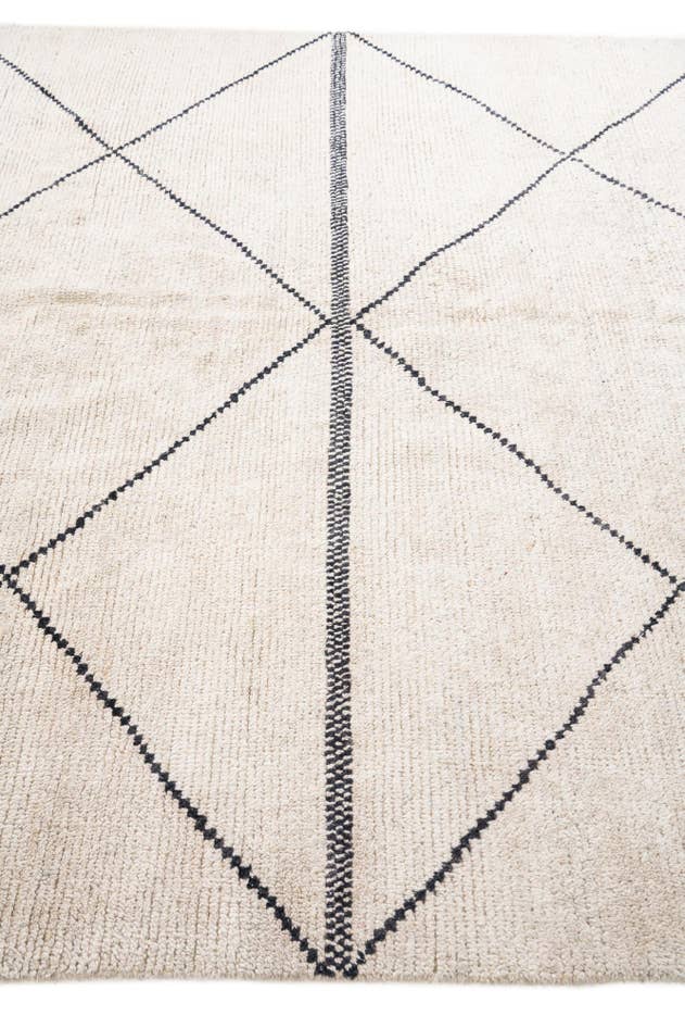 Detail image of 6' 5 x 9' 1 Hand Knotted Moroccan Wool Rug