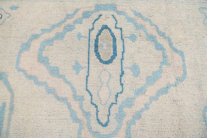 8' x 10' 1 Hand Knotted Moroccan Wool Rug