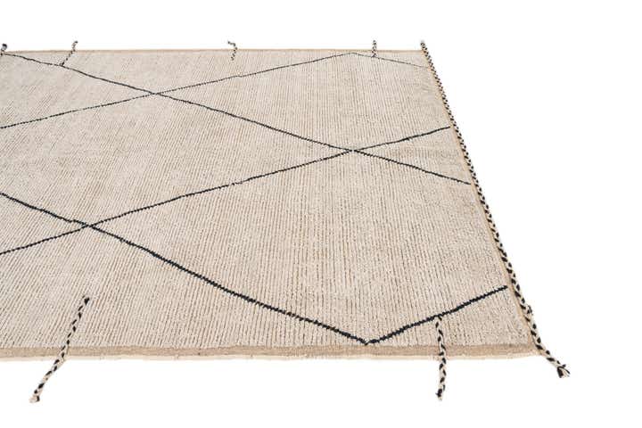 6' 9 x 9' Hand Knotted Moroccan Wool Rug