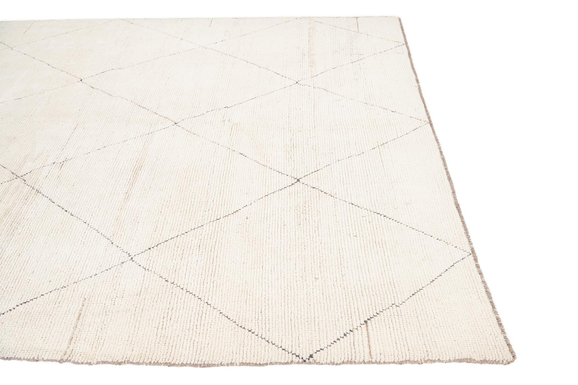 6' 10 x 8' 8 Hand Knotted Moroccan Wool Rug