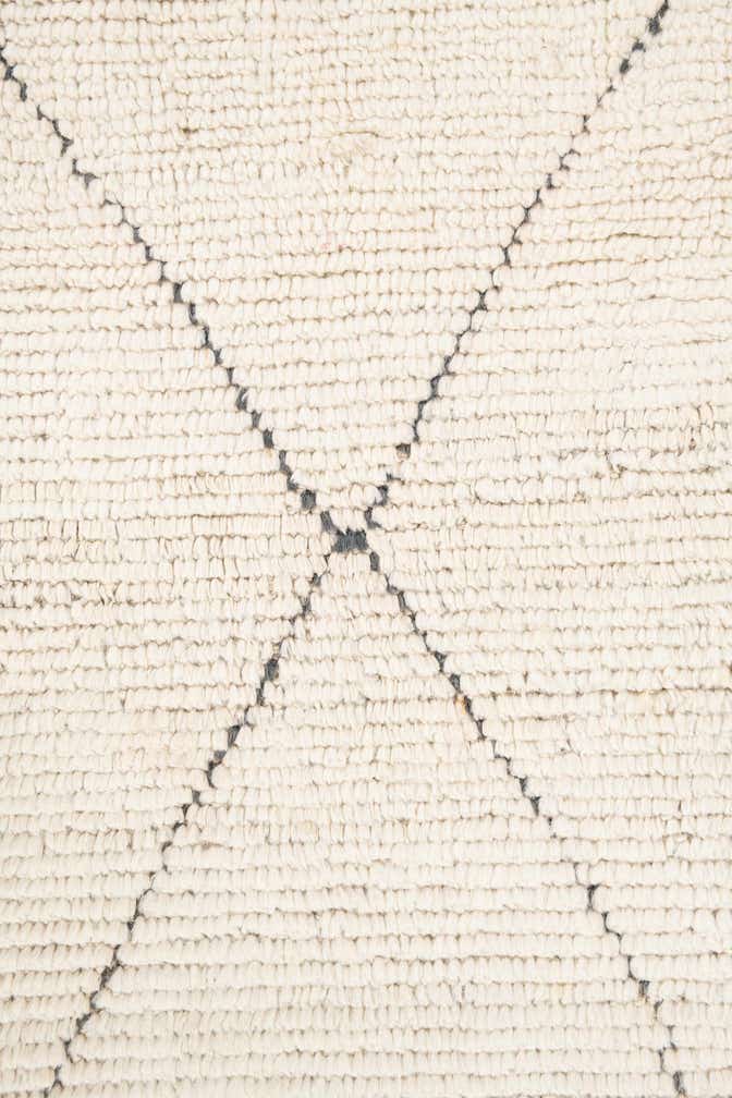 6' 10 x 8' 8 Hand Knotted Moroccan Wool Rug