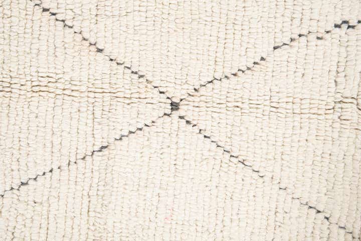 6' 10 x 8' 8 Hand Knotted Moroccan Wool Rug