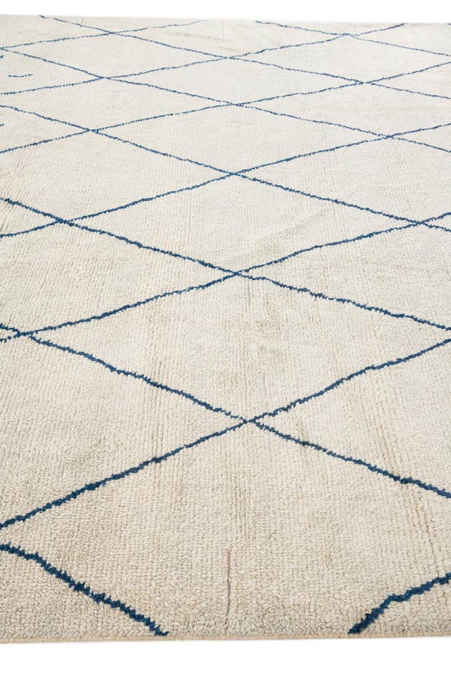 Detail image of 9' 5 x 11' 7 Hand Knotted Moroccan Wool Rug