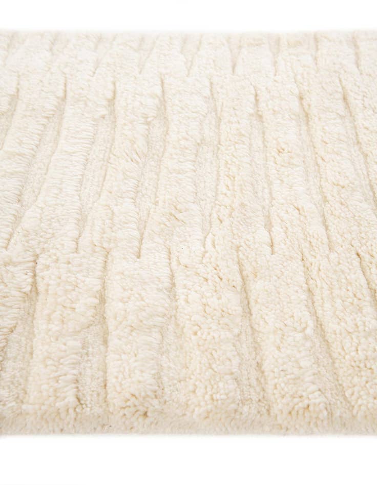 Detail image of 2' 2 x 3' 2  Hand Knotted Moroccan Wool Rug