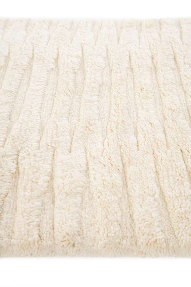 2' 2 x 3' 2 Hand Knotted Moroccan Wool Rug