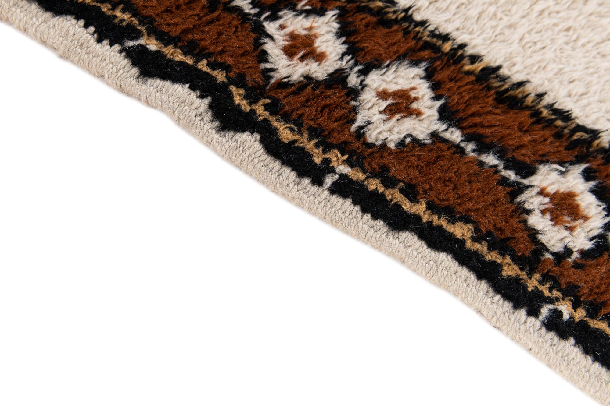 4' x 6' Hand Knotted Moroccan Wool Rug