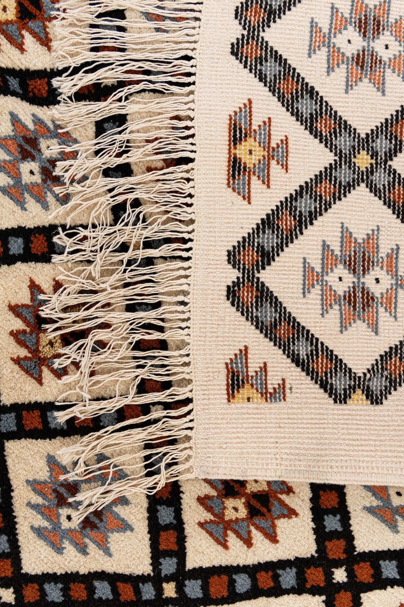 4' 11 x 7' 7 Hand Knotted Moroccan Wool Rug