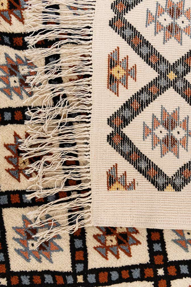 4' 11 x 7' 7 Hand Knotted Moroccan Wool Rug