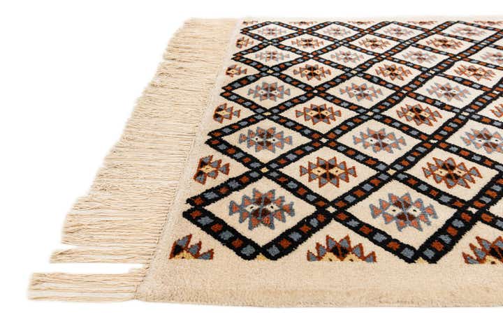 4' 11 x 7' 7 Hand Knotted Moroccan Wool Rug
