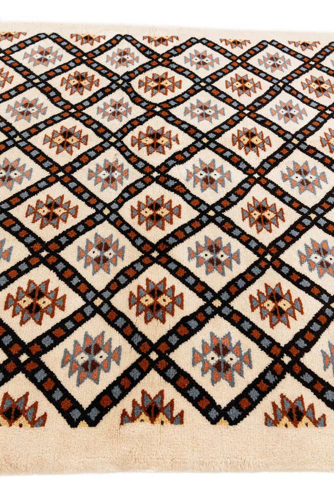 4' 11 x 7' 7 Hand Knotted Moroccan Wool Rug