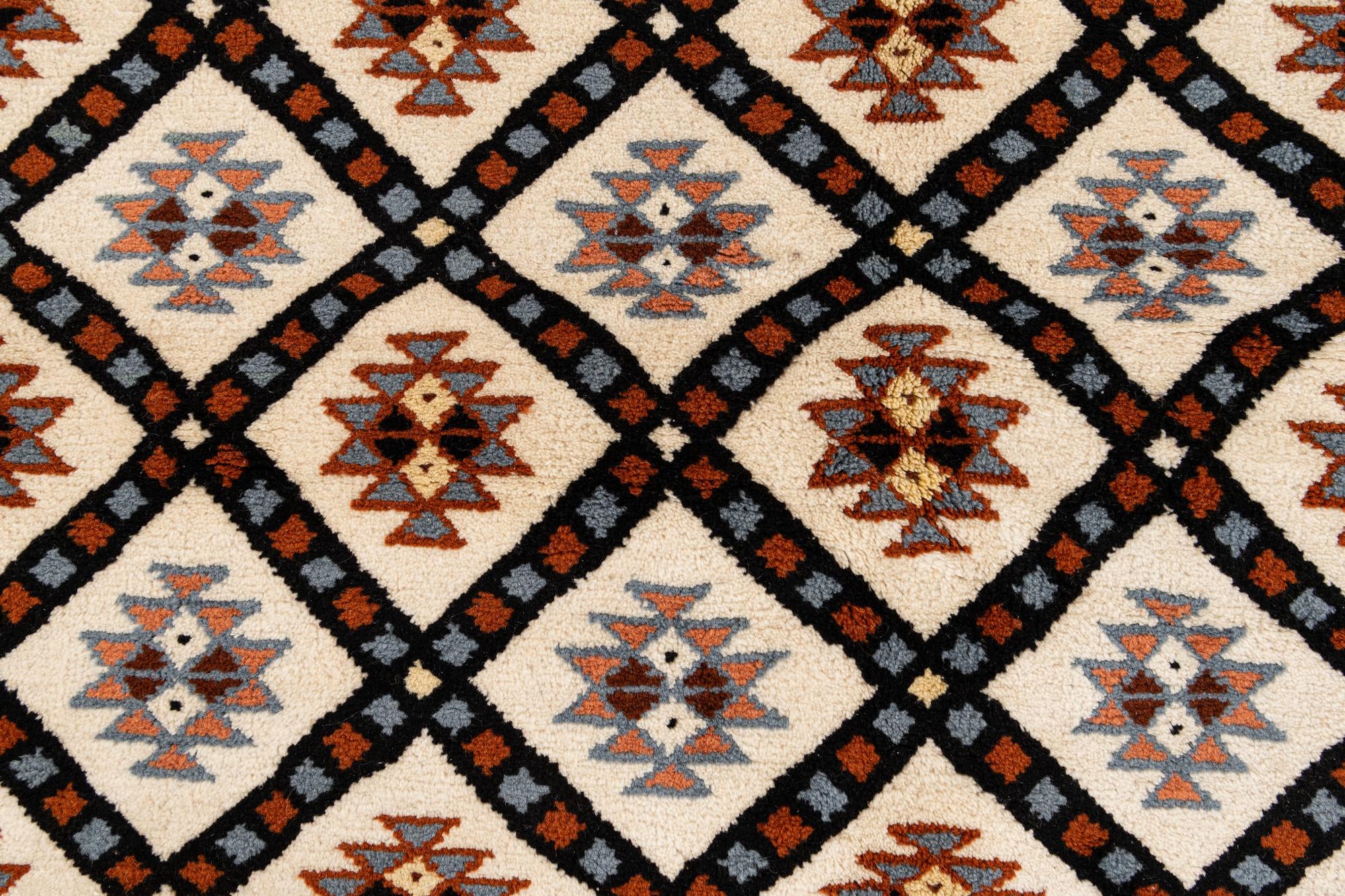 4' 11 x 7' 7 Hand Knotted Moroccan Wool Rug
