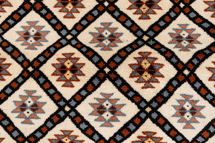 4' 11 x 7' 7 Hand Knotted Moroccan Wool Rug