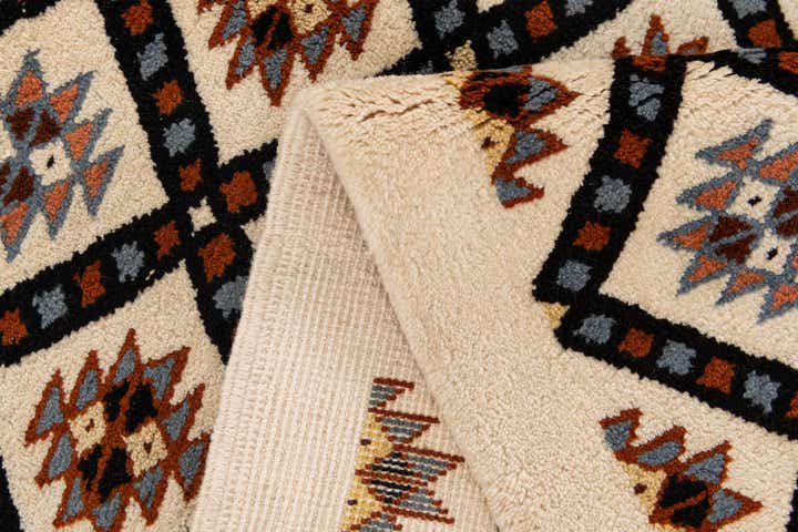 4' 11 x 7' 7 Hand Knotted Moroccan Wool Rug