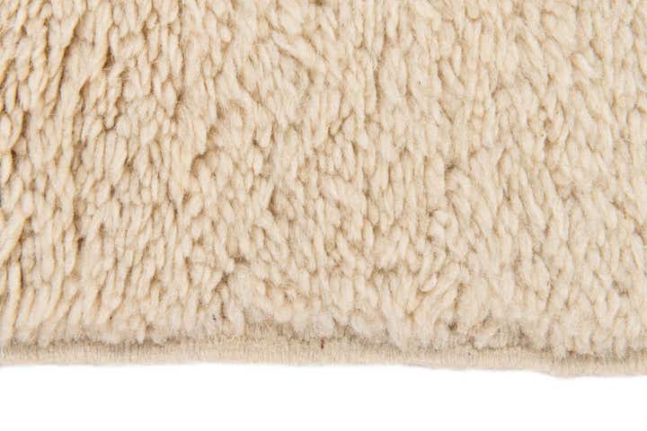 2' 9 x 4' 6 Hand Knotted Moroccan Wool Rug