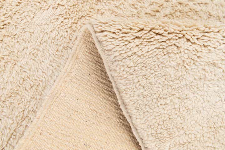 2' 9 x 4' 6 Hand Knotted Moroccan Wool Rug