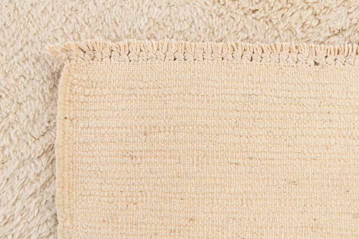 2' 9 x 4' 6 Hand Knotted Moroccan Wool Rug