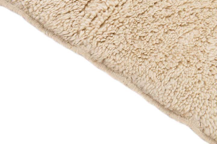 2' 9 x 4' 6 Hand Knotted Moroccan Wool Rug