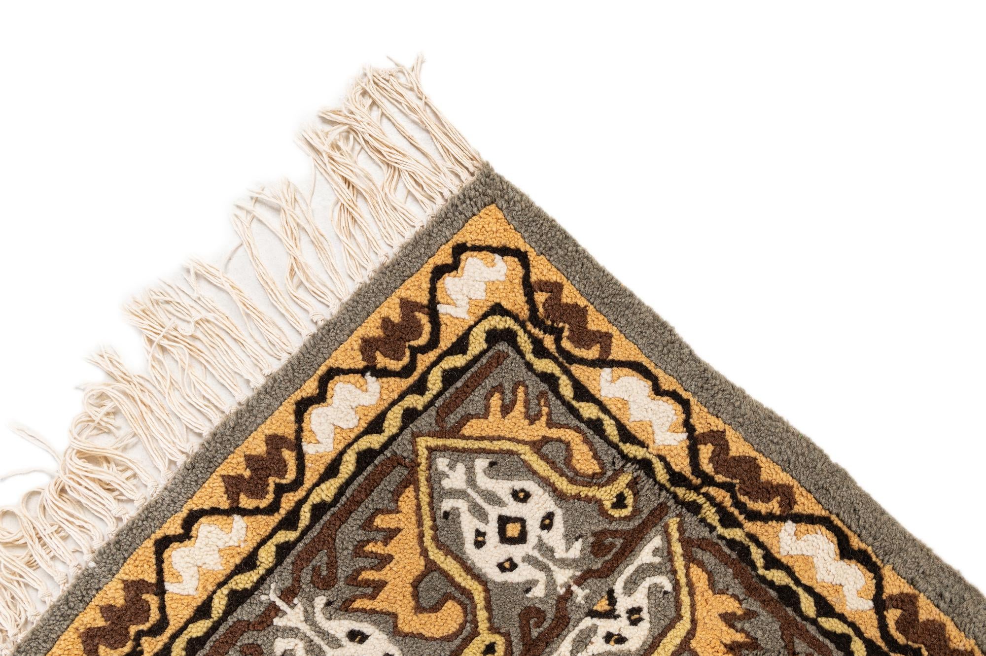 5' x 8' 9 Hand Knotted Moroccan Wool Rug